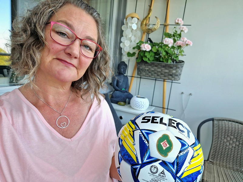 Andlig och fotbollssupporter, jag är både ock