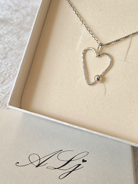 PRESENCE IN YOUR HEART – Halsband Anki Ljungmark